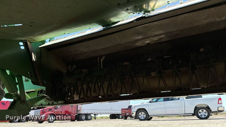 image for item DF8502 2013 John Deere R450 swather / windrower