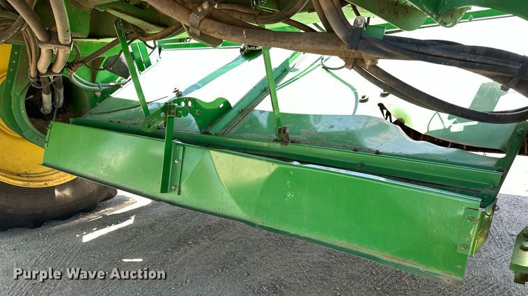 image for item DF8502 2013 John Deere R450 swather / windrower