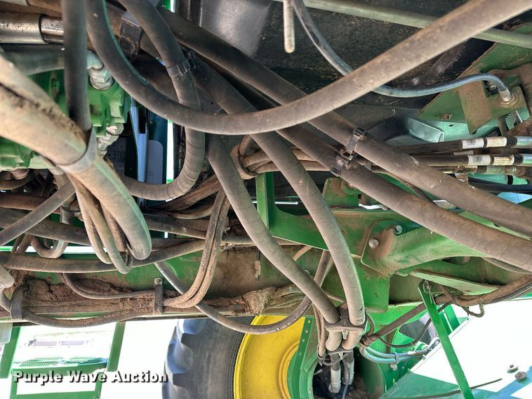 image for item DF8502 2013 John Deere R450 swather / windrower