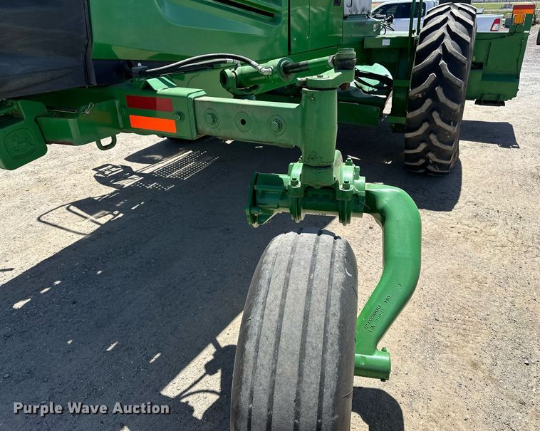 image for item DF8502 2013 John Deere R450 swather / windrower