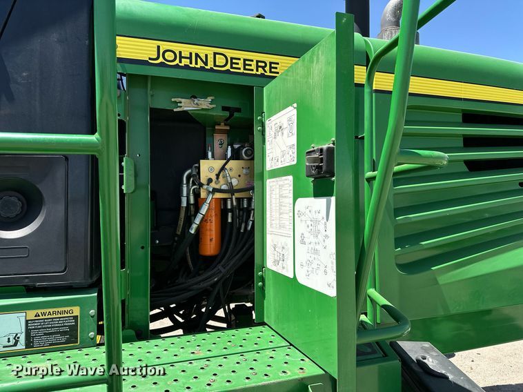 image for item DF8502 2013 John Deere R450 swather / windrower