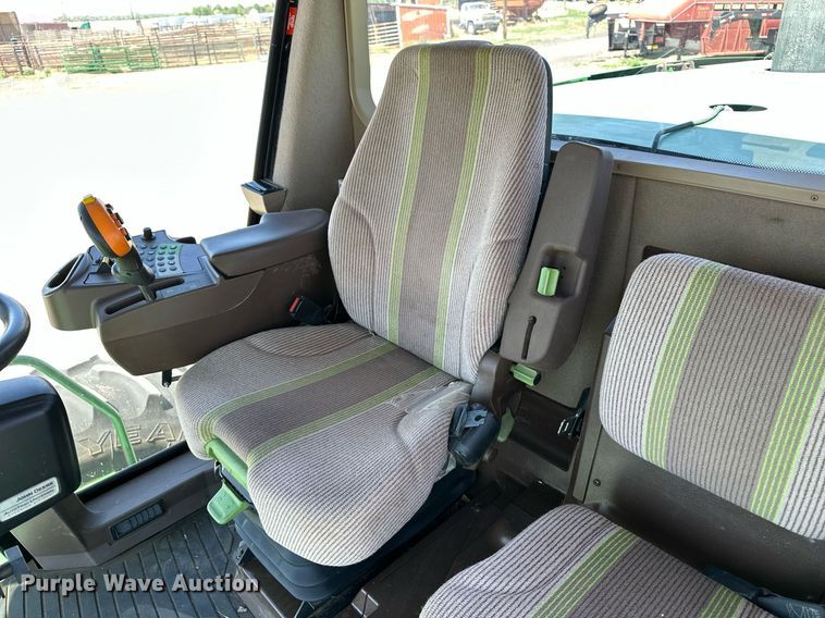 image for item DF8502 2013 John Deere R450 swather / windrower