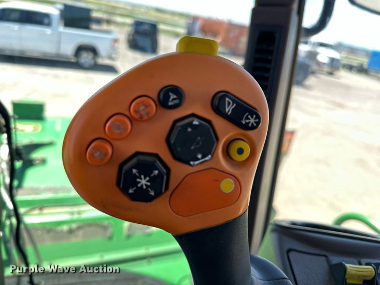 image for item DF8502 2013 John Deere R450 swather / windrower