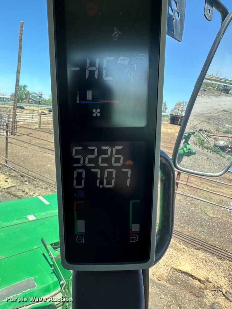 image for item DF8502 2013 John Deere R450 swather / windrower