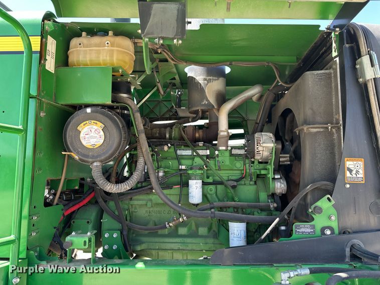 image for item DF8502 2013 John Deere R450 swather / windrower