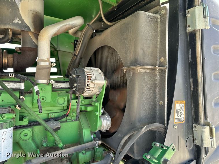 image for item DF8502 2013 John Deere R450 swather / windrower