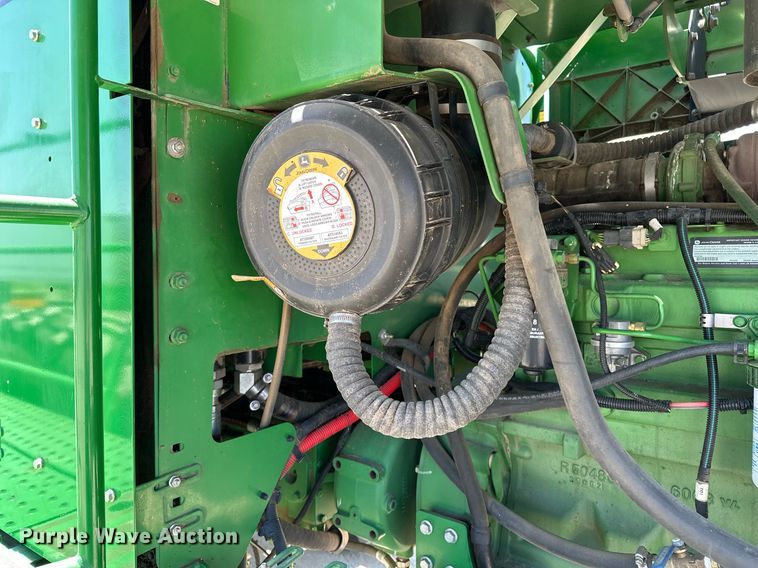 image for item DF8502 2013 John Deere R450 swather / windrower