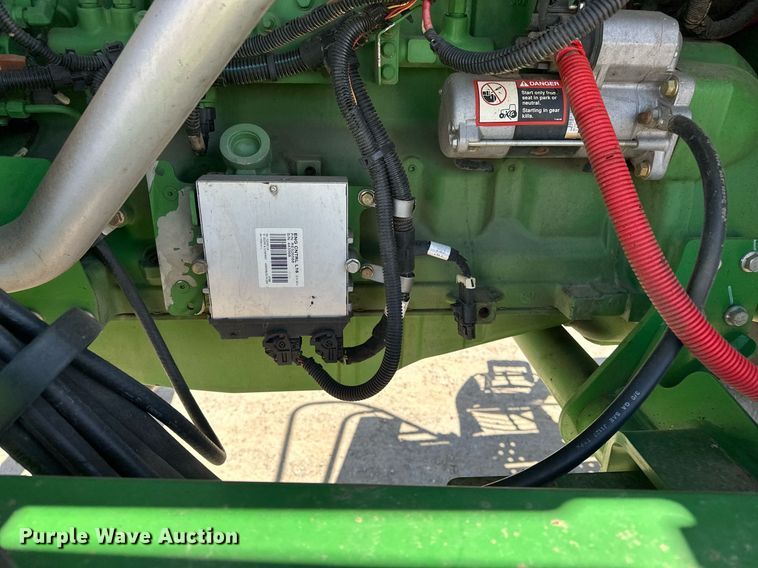 image for item DF8502 2013 John Deere R450 swather / windrower