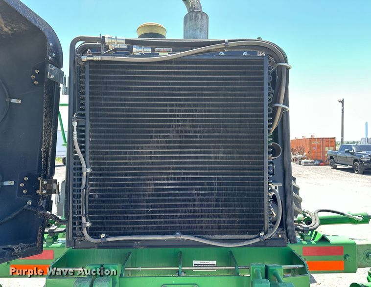 image for item DF8502 2013 John Deere R450 swather / windrower