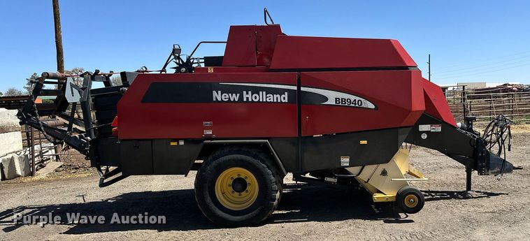image for item DF8503 2003 New Holland BB940S large square baler