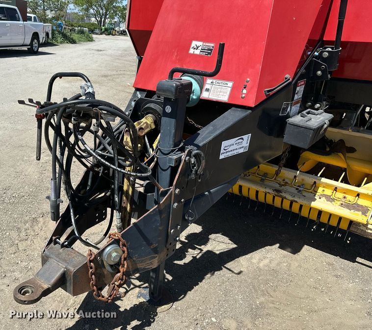 image for item DF8503 2003 New Holland BB940S large square baler