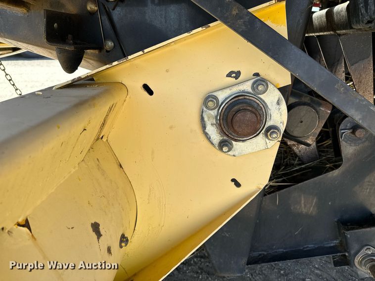 image for item DF8503 2003 New Holland BB940S large square baler