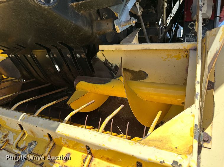 image for item DF8503 2003 New Holland BB940S large square baler
