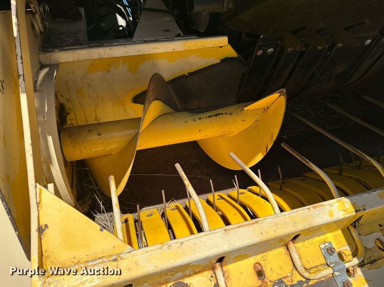 image for item DF8503 2003 New Holland BB940S large square baler