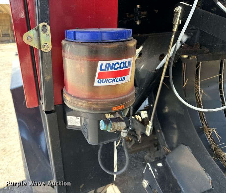 image for item DF8503 2003 New Holland BB940S large square baler