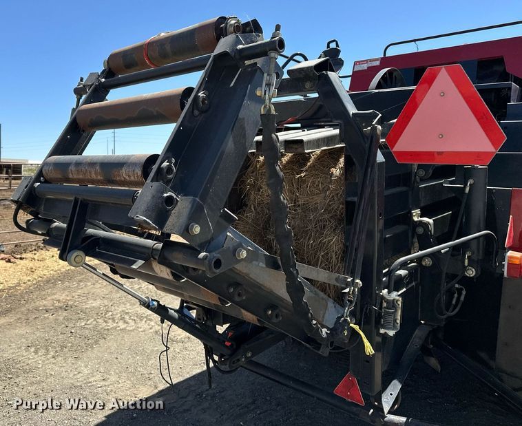 image for item DF8503 2003 New Holland BB940S large square baler