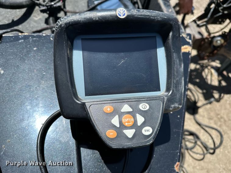 image for item DF8503 2003 New Holland BB940S large square baler