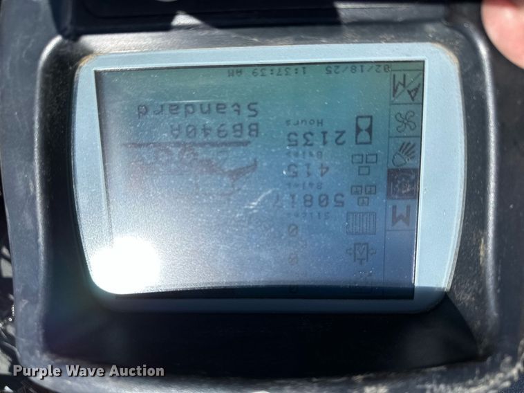 image for item DF8503 2003 New Holland BB940S large square baler