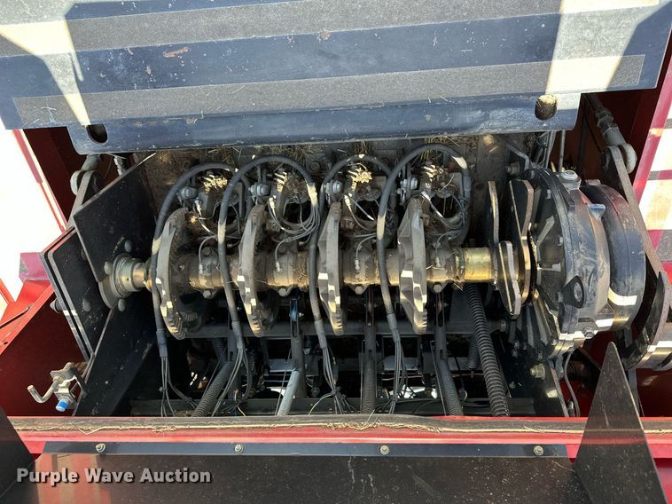 image for item DF8503 2003 New Holland BB940S large square baler