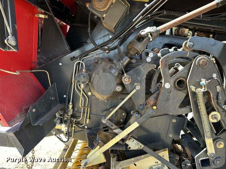 image for item DF8503 2003 New Holland BB940S large square baler