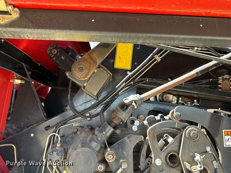 image for item DF8503 2003 New Holland BB940S large square baler