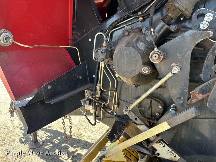 image for item DF8503 2003 New Holland BB940S large square baler