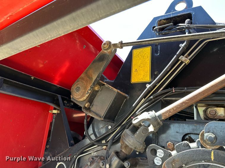 image for item DF8503 2003 New Holland BB940S large square baler