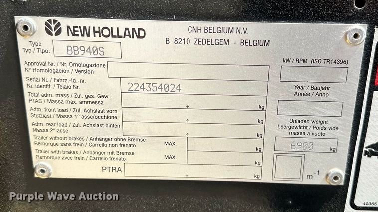 image for item DF8503 2003 New Holland BB940S large square baler