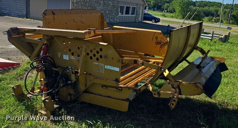 image for item DO7936 Vermeer 256  bale processor