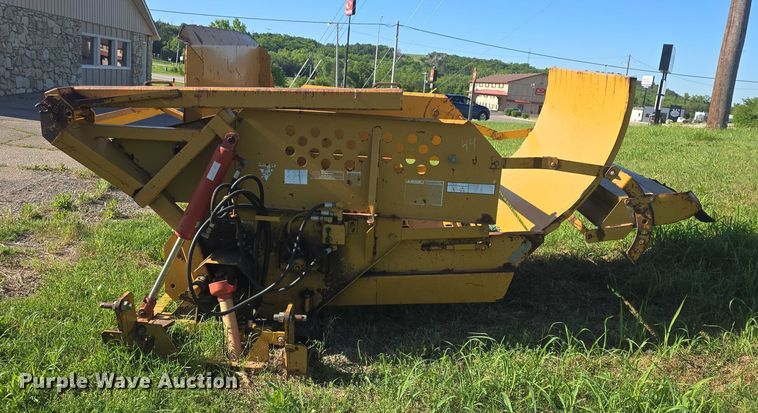 image for item DO7936 Vermeer 256  bale processor