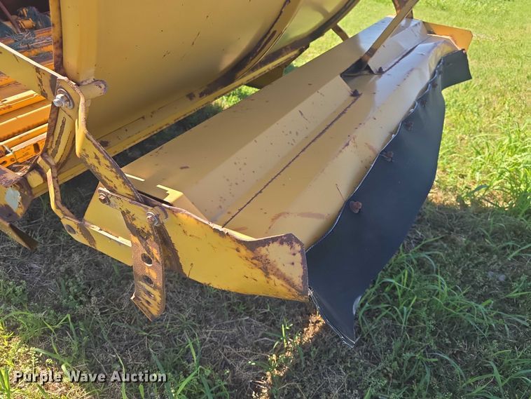 image for item DO7936 Vermeer 256  bale processor