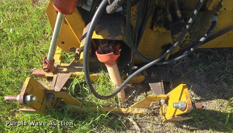 image for item DO7936 Vermeer 256  bale processor