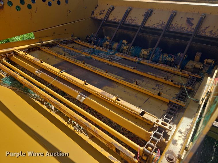 image for item DO7936 Vermeer 256  bale processor
