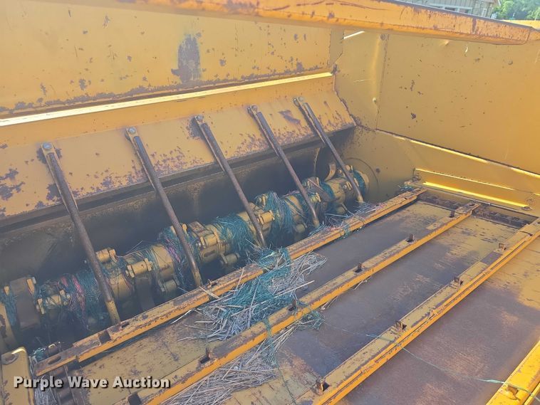 image for item DO7936 Vermeer 256  bale processor