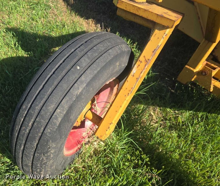 image for item DO7936 Vermeer 256  bale processor