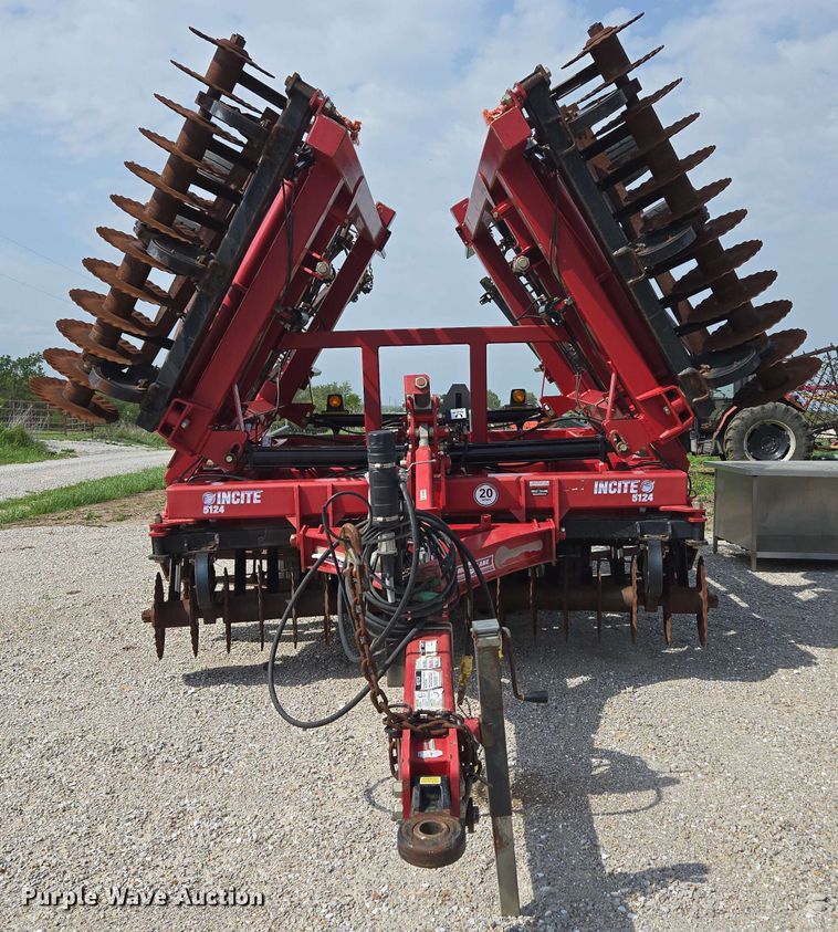 image for item DP6365 2019 McFarLane IC-5124-5FA vertical tillage