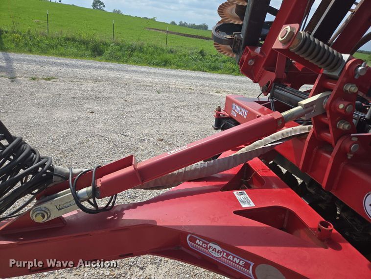 image for item DP6365 2019 McFarLane IC-5124-5FA vertical tillage