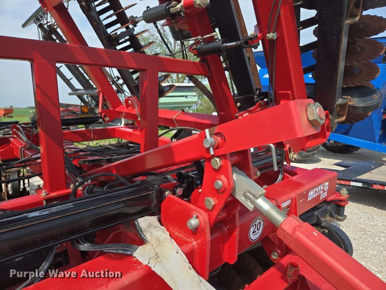 image for item DP6365 2019 McFarLane IC-5124-5FA vertical tillage