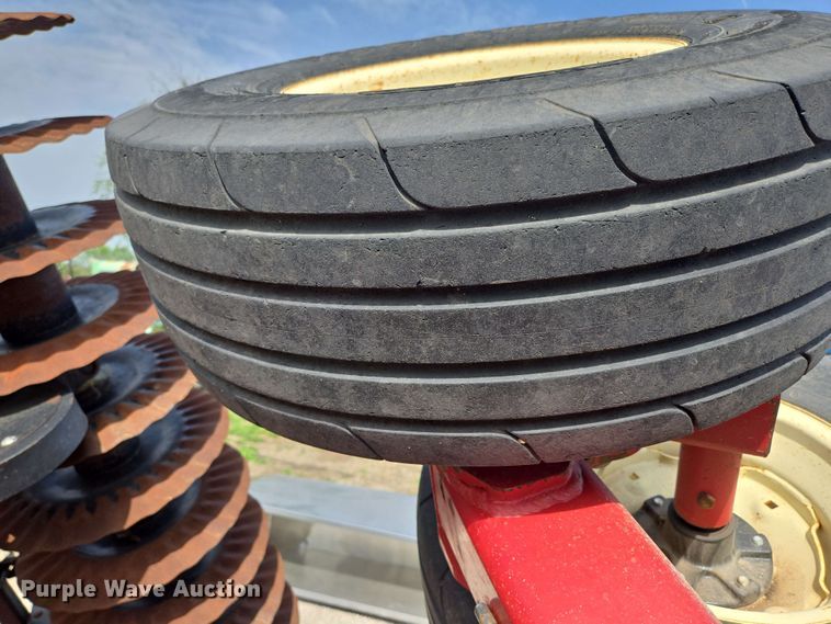 image for item DP6365 2019 McFarLane IC-5124-5FA vertical tillage