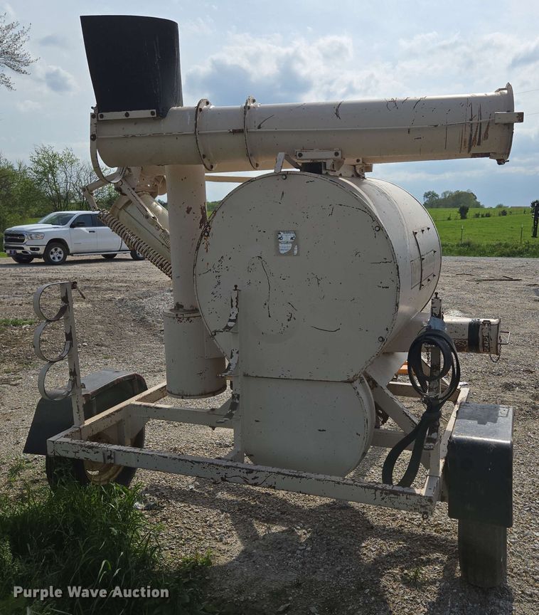 image for item DP6367 Rem 1026 grain vacuum