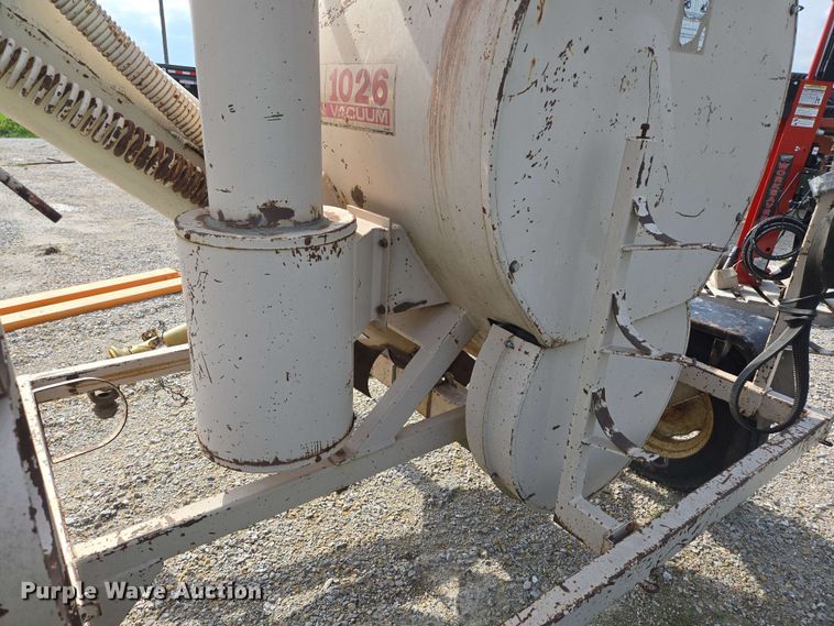 image for item DP6367 Rem 1026 grain vacuum