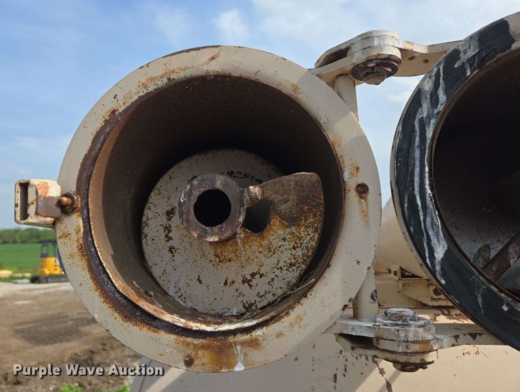 image for item DP6367 Rem 1026 grain vacuum