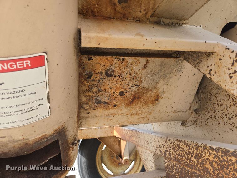 image for item DP6367 Rem 1026 grain vacuum