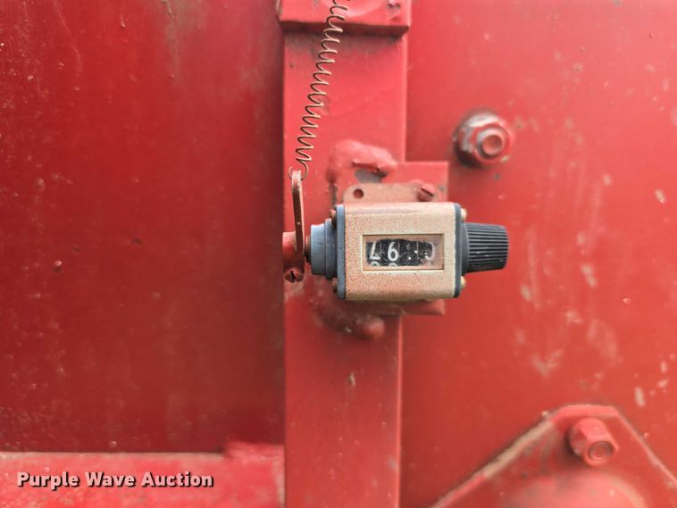 image for item DT6879 1983 New Holland 311 small square baler