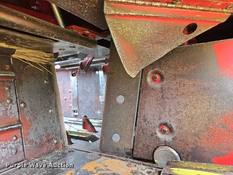 image for item DT6879 1983 New Holland 311 small square baler