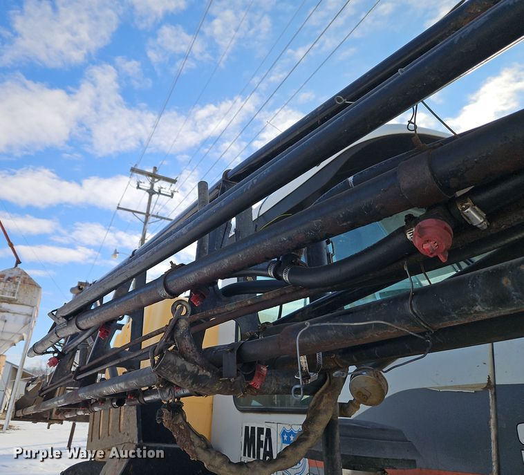 image for item DT7597 2008 Spra-Coupe 4460 sprayer