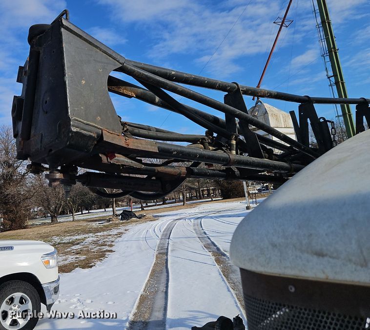 image for item DT7597 2008 Spra-Coupe 4460 sprayer