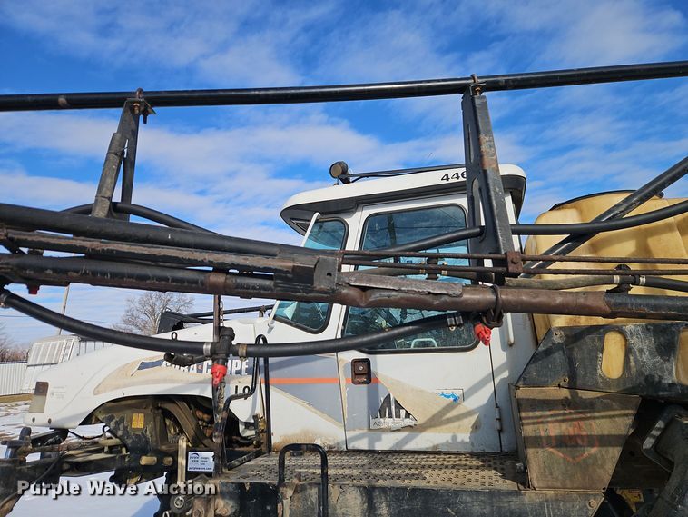 image for item DT7597 2008 Spra-Coupe 4460 sprayer