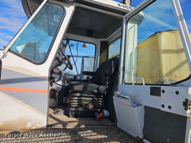 image for item DT7597 2008 Spra-Coupe 4460 sprayer