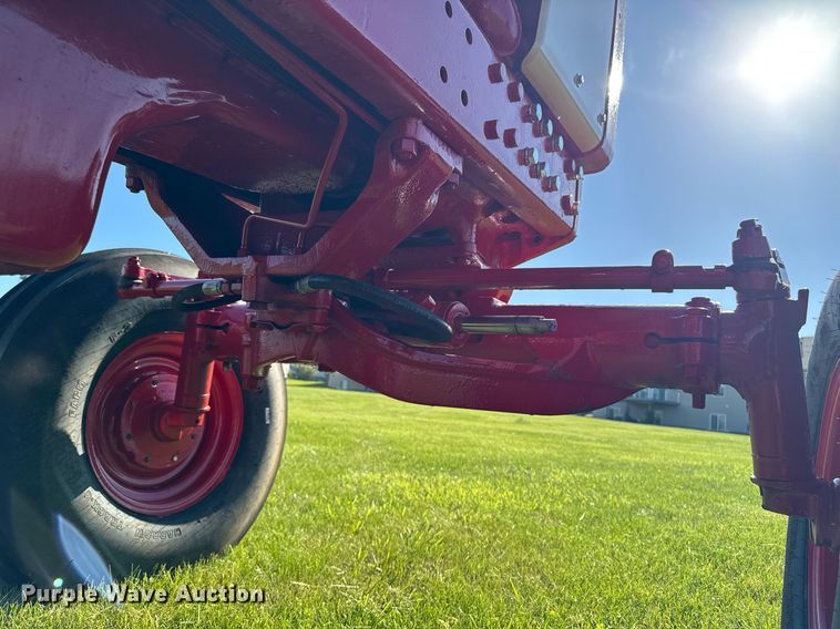 image for item DV2623 1979 International F-986 tractor